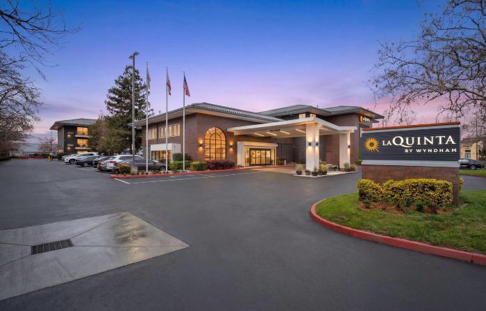 La Quinta Inn & Suites by Wyndham Oakland - Hayward