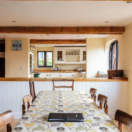 Stunning Five BD Home Near Tewkesbury