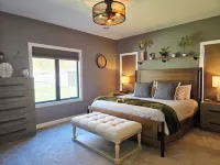 Posh Pelican House is guest favorite in quaint resort town of Breezy Point! Hotels in Breezy Point