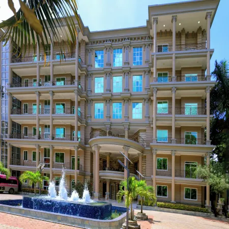 Fountain Palace Hotel & Suites