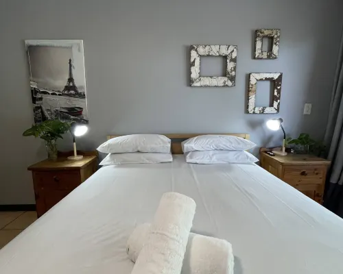 Luxury Stay in Pretoria! Fast Wi-Fi and Free Parking Hotels near Waltloo Train Station