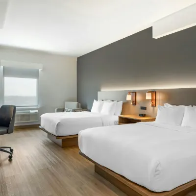 Four Points by Sheraton Newark Airport Hotels near Newark Station