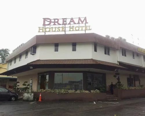 Dream House Hotel Exterior Photos