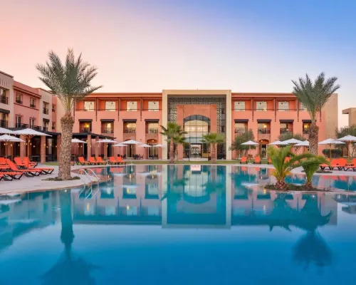 Zephyr Hotel Club Resort and Spa Hoteles cerca de Centro histórico