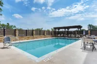 Best Western Plus Georgetown Inn  Suites - Pools