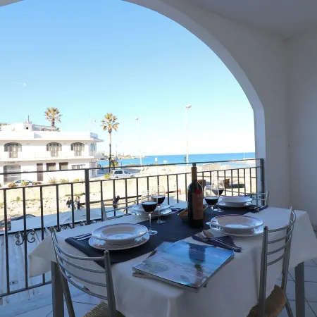 Casa Vanessa Modern One-Bedroom Apartment with Sea View in Central Otranto