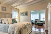 Near Craigville Beach and Main St! Sunny Cottage - Homestays