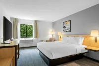 City Express by Marriott Petoskey Harbor Springs - 2-Star
