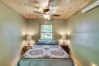 Waterfront Cabin on Trout Lake w/ Private Dock! - Pet friendly