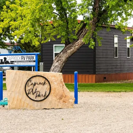 Private Tiny Cabin in Glendive Near Makoshika Park - Free Parking & WiFi