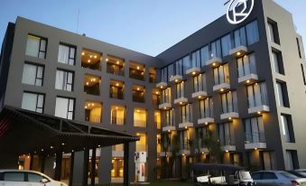 R Photo Hotel