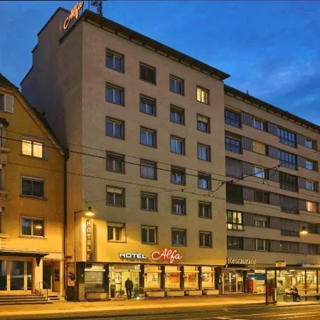 Hotel Alfa Отели рядом с достопримечательностью «Стадион «Санкт-Якоб Парк»»