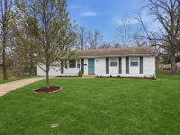 Modern Home Sleeps 6 Near Downtown Mizzou - Homestays