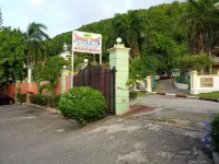 Tropical Court Hotel - 3-Star