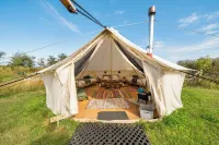 XL Bell Tent - Sleeps 6 - Log Burner - Parking - Homestays