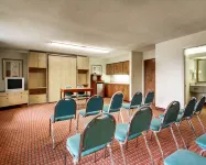 Quality Inn & Suites Clinton - Jackson West - Parkering