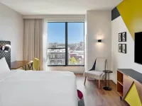 Hotel Celare, Cincinnati Midtown, a Tribute Portfolio Hotel Hotels near Mount Airy Forest