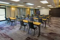Courtyard by Marriott Scranton Montage Mountain - Pool