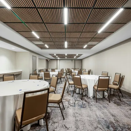 DoubleTree Suites by Hilton Raleigh - Durham
