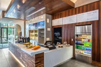 Courtyard Raleigh Cary/Parkside Town Commons - breakfast