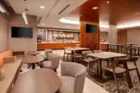 SpringHill Suites Hampton Portsmouth - Breakfast