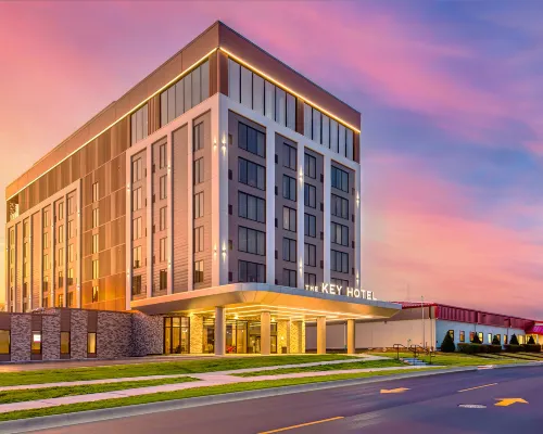 The Key Hotel Dubuque, Tapestry Collection by Hilton Hotels near Five Flags Center