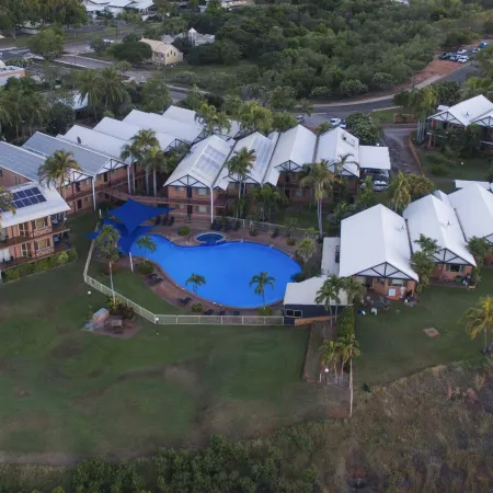 Moonlight Bay Suites