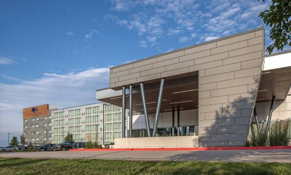 DoubleTree by Hilton Omaha Southwest