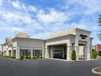 Hampton Inn Blytheville - parking