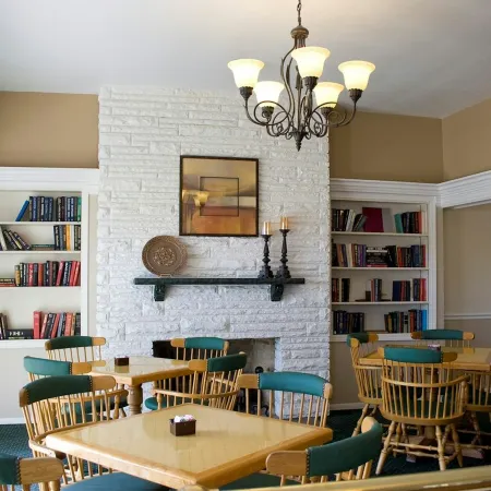 Alpine Inn & Suites Rockford