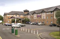Premier Inn Glasgow Airport - parking
