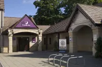 Premier Inn Dundee North - parking