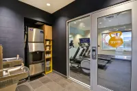 Tru by Hilton Winchester - Gym