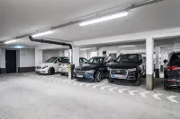 Super 8 by Wyndham Augsburg - Parkering