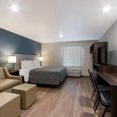 WoodSpring Suites Chandler Airport