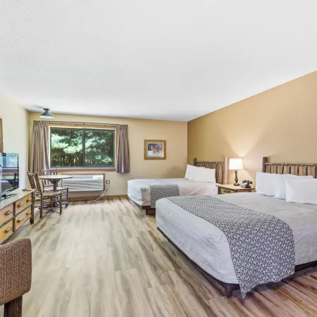 The Lodge at Crooked Lake