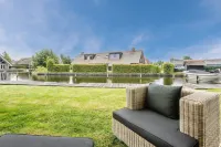 Lakeside Villa Near Sneekermeer -  Casas de vacaciones