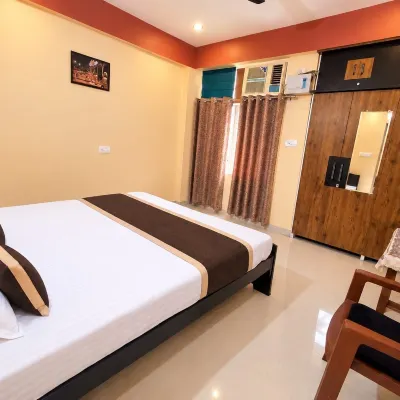 RR Homestay Hotels near Godowliya