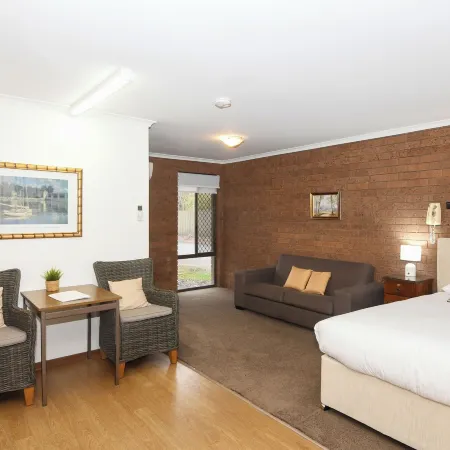 Greenacres Motel