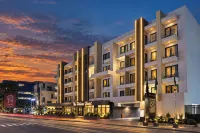 The Pelican Hotel Cantonments Accra - Pools