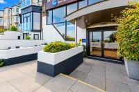 Lothersdale Hotel Morecambe by Belvilla - parking