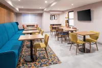Hampton Inn by Hilton Costa Mesa Newport Beach - موقف سيارات