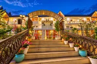 Paradise-The Whitehouse Cafe - Hot Springs