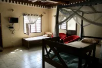 客房內的房間 - Diani Beach Kenya的美妙海灘房產.夢想的度假之地