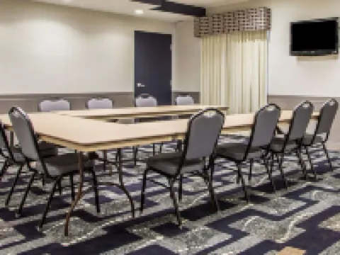 Comfort Suites Troy-I75 Hotels in Troy