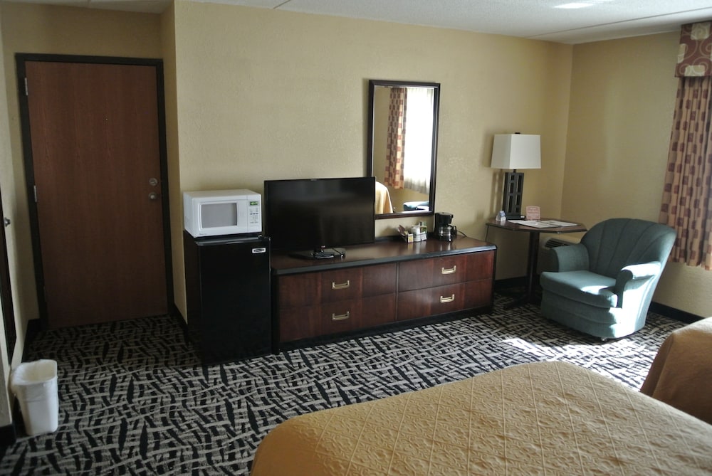 Quality Inn & Suites Mayo Clinic Area