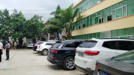 Menghai Yaju Hotel Отели рядом с достопримечательностью «Daluo Town»