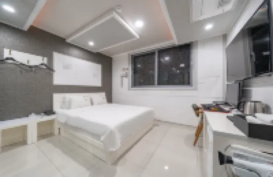 Incheon (Geomdan) Crystal Hotel