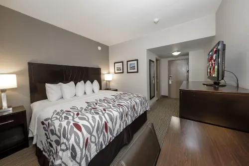 Red Roof Inn & Suites Newburgh - Stewart Airport/ West Point Hotels in New Windsor