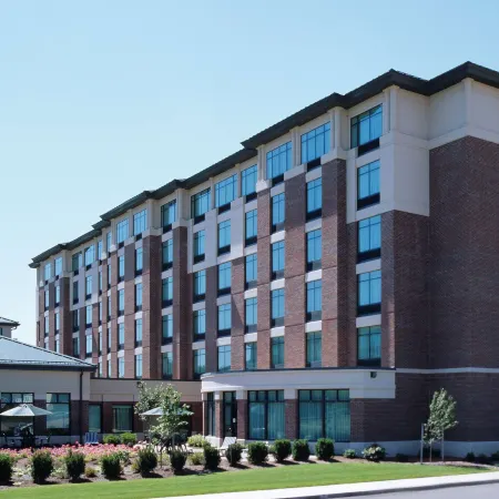 Hilton Garden Inn Hartford South/Glastonbury Отели рядом с достопримечательностью «Арена «XL-центр»»